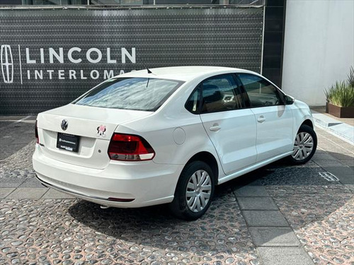 Volkswagen Vento 1.6 Starline At