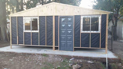 Imagen 12 de 18 de Prefabricada De 25m2 Con Aberturas De Madera Techo De Chapa