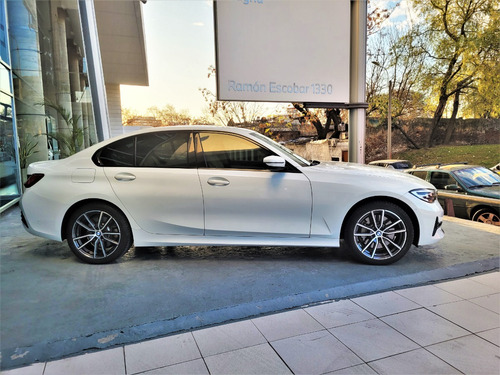 BMW Serie 3 3.0 330i Sedan Sport Line 252cv