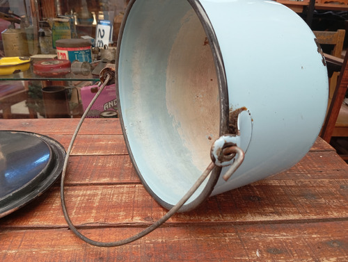 Antigua Olla Caldero Enlozada 5 Litros No Pierde Ref. 881 Celeste (Usado)