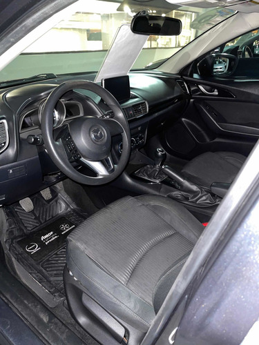 Imagen 2 de 4 de Mazda 3 2016 Hb I Touring Std