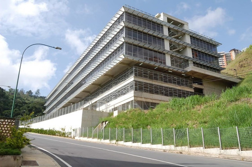 Imagen 2 de 11 de Se Vende Centro Empresarial 13156m² 2h/3b/2p Lomas Del Sol