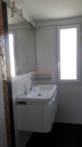 Moderna Casa En Inmediaciones De Laguna Del Diario - Pinares * 3 Dormitorios- Ref: 5380