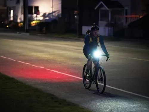 Kit Farol Dianteiro E Traseiro Bike Super Led Wj-101 A Pilha