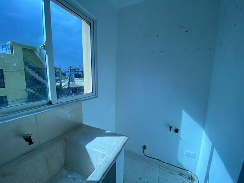 Imagen 27 de 30 de Vendo Apartamento 3er Nivel San Isidro