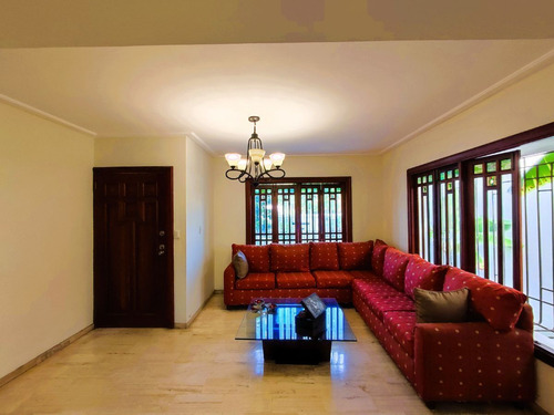 Casa En Venta En La Castellana De 3 Habitaciones