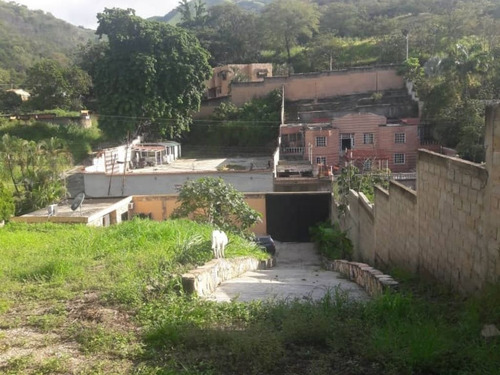 Imagen 9 de 11 de En Venta Amplio Terreno En Colinas De Guataparo Valencia, Totalmente Cercado Con Pared Perimetral