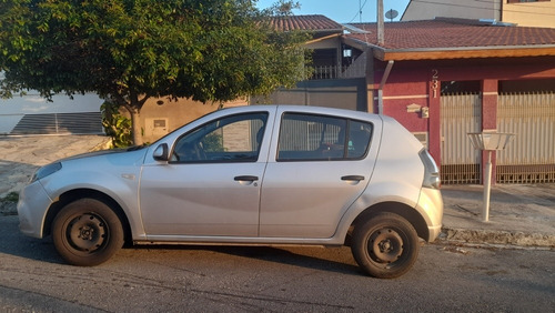 Imagem 2 de 4 de Renault Sandero 2014 1.0 16v Authentique Hi-flex 5p