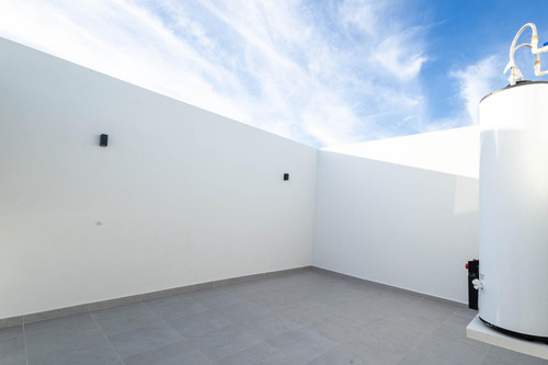 Venta De Casa De Una Planta De 3 Habitaciones En Temozon Norte