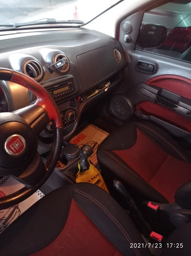 Imagem 4 de 10 de Fiat Uno 2012 1.4 Sporting Flex 5p