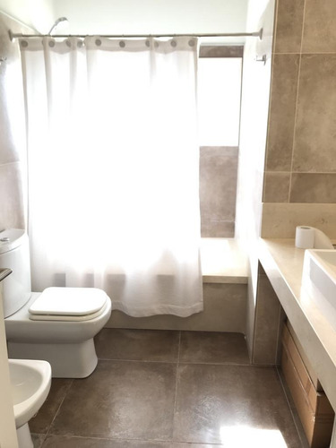 Imagen 14 de 30 de Venta Casa De 3 Dormitorios 4 Banos Vinedos De La Tahona Piscina