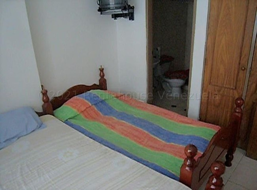 Imagen 7 de 13 de Eloisa Mejia Rentahouse Vende Apartamento En Prebo Valencia 22-812