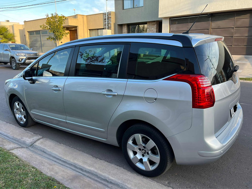 Imagen 3 de 13 de Peugeot 5008 2017 1.6 Feline B/techo Tiptronic
