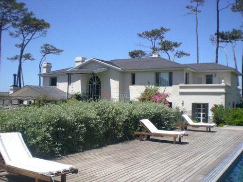 Imagen 6 de 30 de Espectacular Casa En Venta Y Venta En Punta Del Este, Pinares Frente A La Playa Mansa!