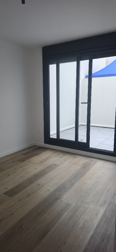 Apartamento Con Patio Y Terraza Uruguay Y Arenal Grande!!