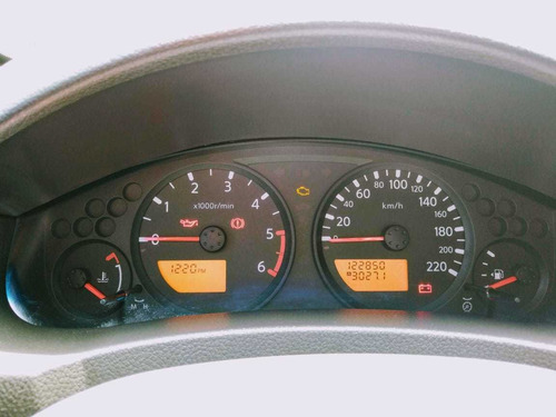 Nissan Frontier 2012 2.5 Strike Cab. Dupla 4x2 4p