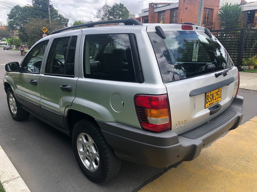 Jeep Grand Cherokee Laredo 4x4