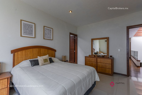 Residencia De Lujo En Los Olivos En Venta
