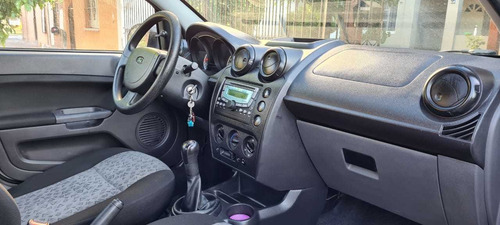 Ford Fiesta Max One Ambie 1.6 Ambiente Plus
