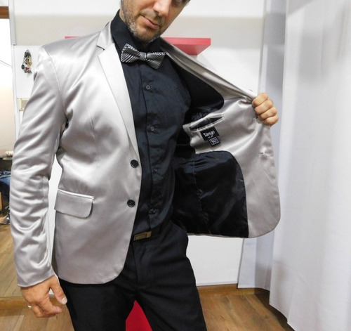 Imagen 2 de 5 de Alquiler De Trajes , Los Mejores Precios , Agendate !