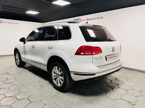 Imagen 17 de 22 de Volkswagen Touareg 4.2 V8 Premium Nuev Passat Amarok Tiguan