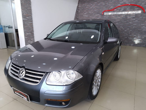 Volkswagen Bora 1.8 Highline T 180cv Cuero