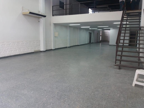 Imagen 2 de 25 de Local - Caseros