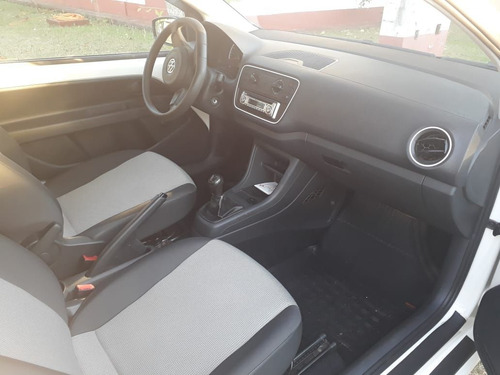 Volkswagen Up! 2015 1.0 Take 3p
