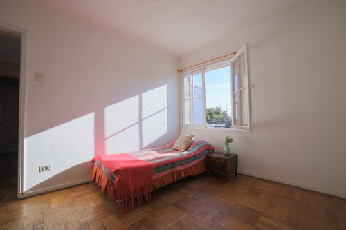 De Clásica Belleza Y Con Parquet