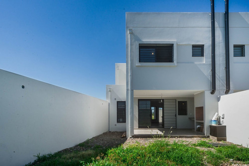 Imagen 19 de 30 de Duplex A Estrenar Venta Via Aurelia 3 Dorm