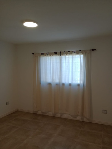 Casa A Estrenar-carpintería (zona Céntrica)