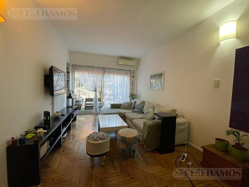 Simpático Departamento En Venta De 3 Ambientes En San Isidro