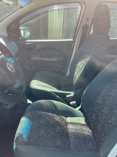 Fiat Uno 1.0 Vivace Celeb. Flex 5P