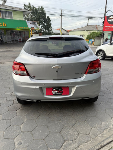 Chevrolet Onix ONIX HATCH LT 1.0 8V FlexPower 5p Mec.