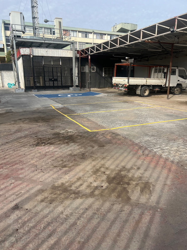 Se Arrienda Oficina Y Terreno Comercial (103057)