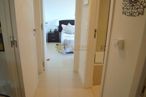 Apartamento De 2 Dormitorios 1 Baño Completo, Cocina Integrada, Toilette, Living-comedor, Amplio Balcón Con Parrillero Propio Y Garaje Cubierto.- Ref: 2021
