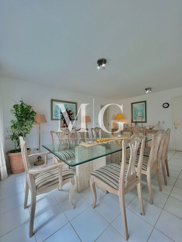 Imagen 10 de 24 de Venta Apartamento 3 Dormitorios Frente Al Mar Playa Mansa