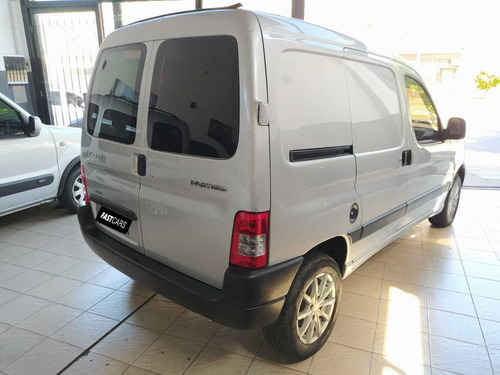 Peugeot Partner 2014 1.6 Hdi Furgon Presence Aa