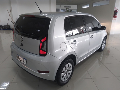 Imagen 2 de 10 de Volkswagen Up! 2017 1.0 Move Up! 75cv