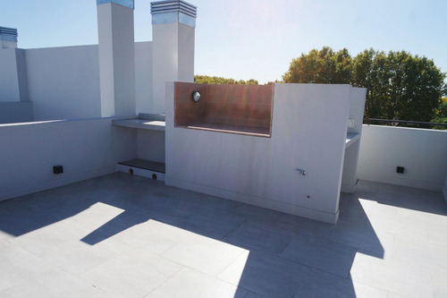 Imagen 12 de 17 de Monoambiente C/ Terraza Parrilla Pileta Propios, Cochera