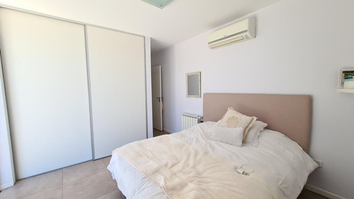 Imagen 20 de 25 de Casa Con 4 Dormitorios En Miraflores Funes Hills