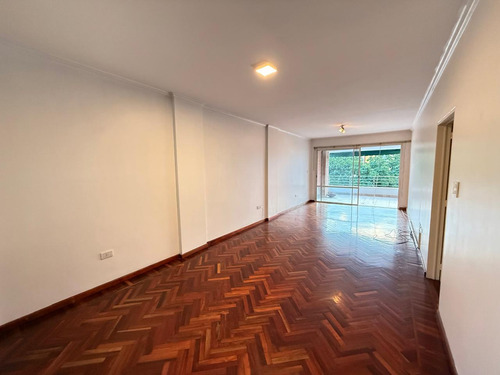 Departamento De Categoría De 3 Dormitorios + Dependencia Y Cochera En Las Heras Al 300, Barrio Sur