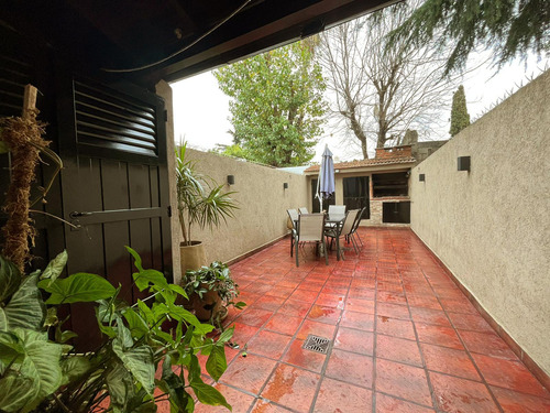 Imagen 10 de 22 de Triplex 4 Amb. En Olivos