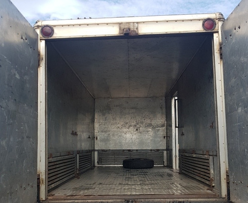 Imagen 11 de 12 de Toyota Dina