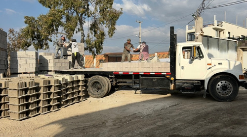 Camión Internacional 4900 Plataforma Motor Navistar