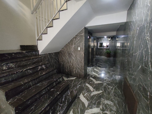 En Venta Comodo Y Amplio Apartamento Resd. Taguanes Andres Bello Zona Centrica Maracay 005jsc