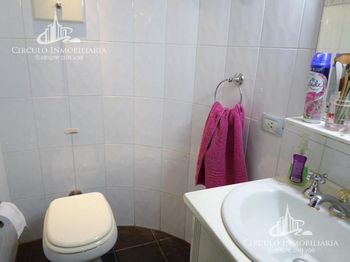 Imagen 10 de 14 de Casa Con Local En Venta