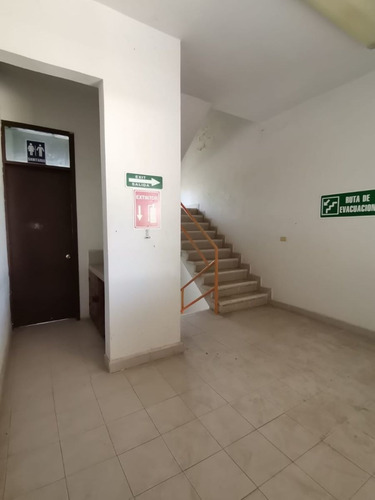 Imagen 22 de 30 de Terreno Comercial / Industrial Con Oficinas Y Galera