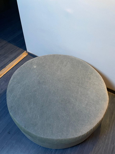 Sillon Redondo/pastilla En Pana Y Rafia Color Celeste Claro (Usado)