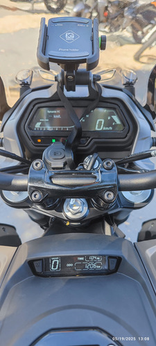 Dominar 400, 2024/2025, 1.300 Km, Preta Com Baú